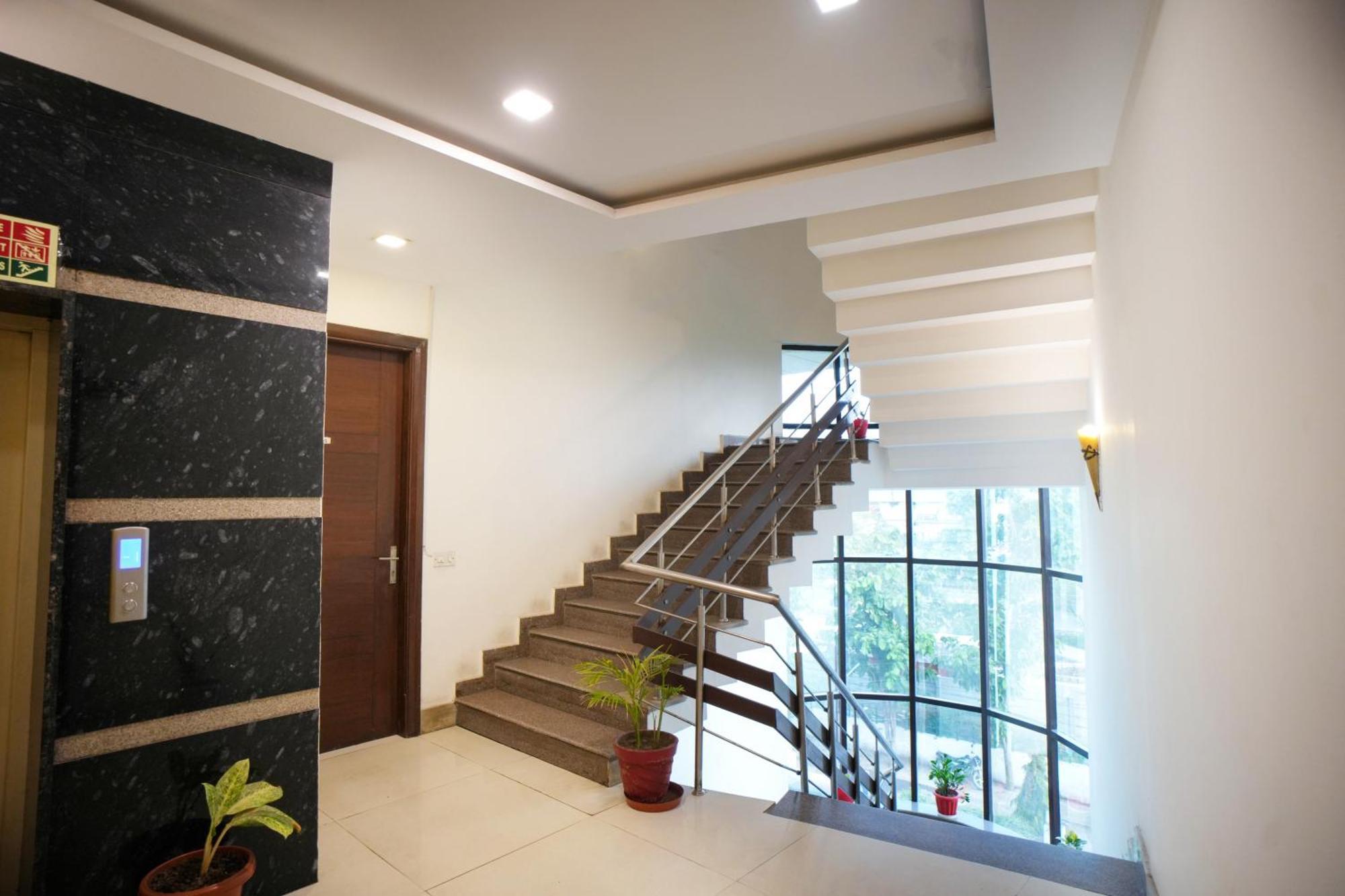 Hotel Haris Mg Road Gurugram Gurgaon Exterior foto
